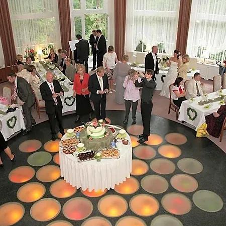 Albrechtshof 3*